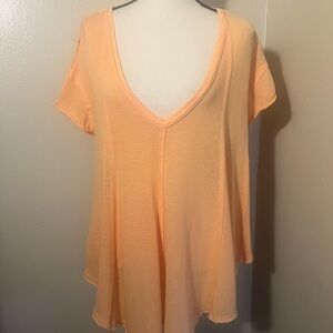 We The Free S Apricot V-Neck Short Sleeve Flowy Top